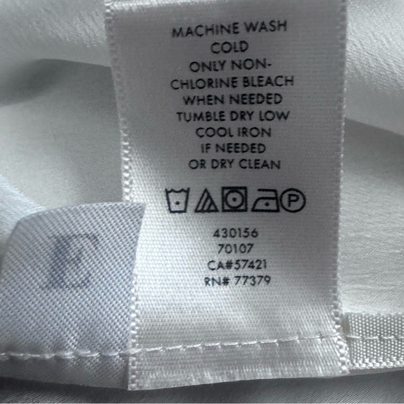 Ann Taylor White Ruffle Cold Shoulder Ladies Blouse Sz XL - Picture 9 of 9